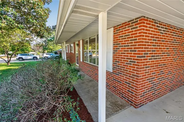 1534 N Henderson ST, Cape Girardeau, MO 63701