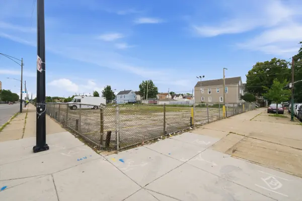 3039-3057 W 51st ST, Chicago, IL 60632
