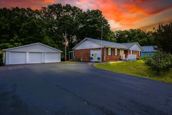 190 Post Oak Ave, Camden, TN 38320