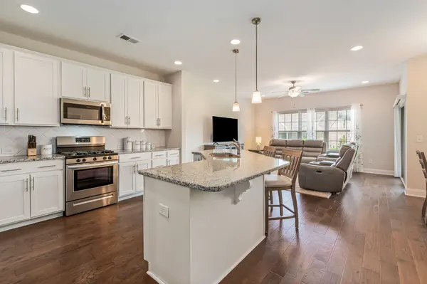 867 Meadowcrest Way, Lebanon, TN 37090