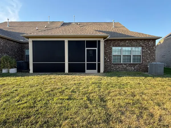 867 Meadowcrest Way, Lebanon, TN 37090