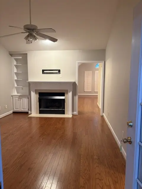 8709 Sawyer Brown Rd, Nashville, TN 37221