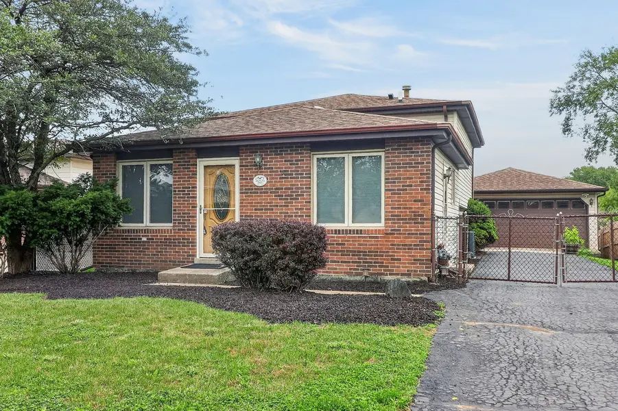 16825 Vicky LN, Orland Hills, IL 60487
