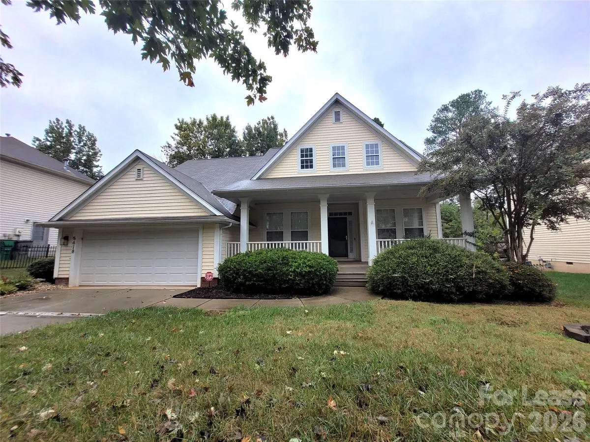 5618 Branthurst DR, Charlotte, NC 28269