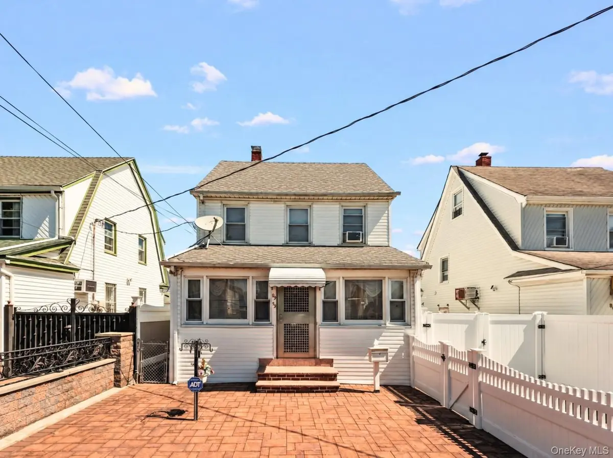 89-53 218th PL, Queens Village, NY 11427