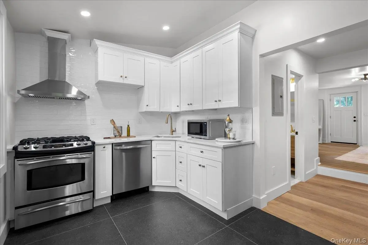 360 western HWY #3, Tappan, NY 10983