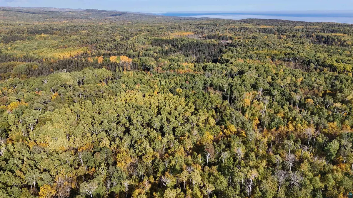 4603 North Rd, Hovland, MN 55604