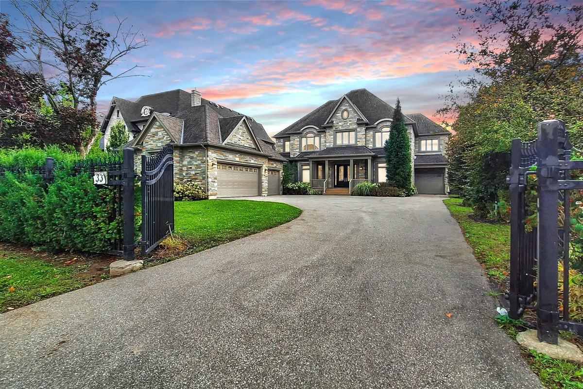33 Maple Grove AVE, Richmond Hill, ON L4E 2V1