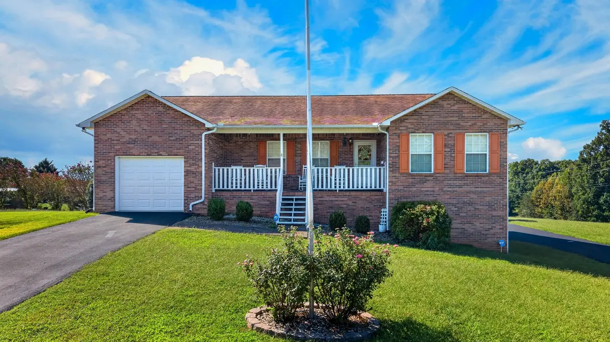 664 Keene Cir, Dandridge, TN 37725