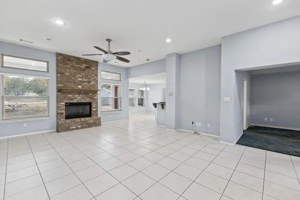 150 Chesterfield DR, Kingsland, TX 78639