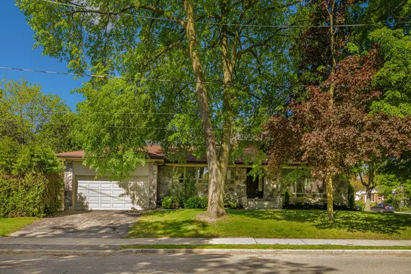 55 Foxwarren DR, Toronto C15, ON M2K 1L1