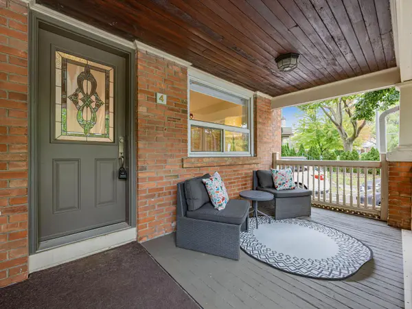 4 Kenrae RD, Toronto C11, ON M4G 1Y1