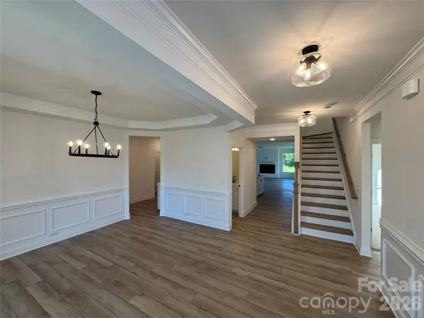 2211 Tabor RD, Sherrills Ford, NC 28673