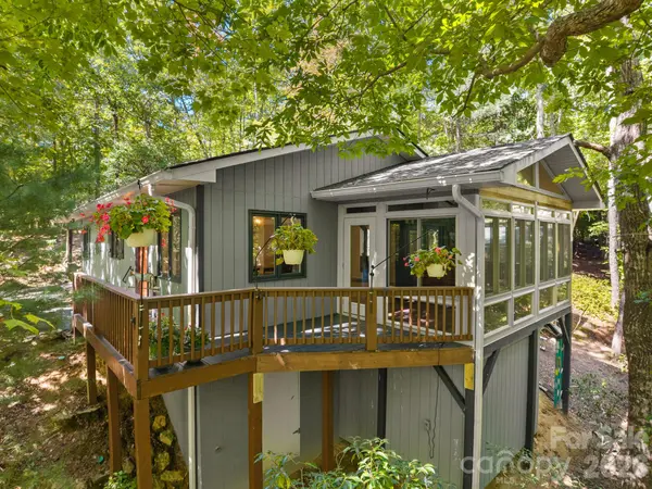1238 Soquili DR, Brevard, NC 28712