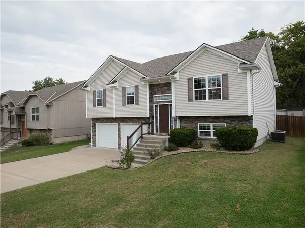 605 Oakmont DR, Warrensburg, MO 64093
