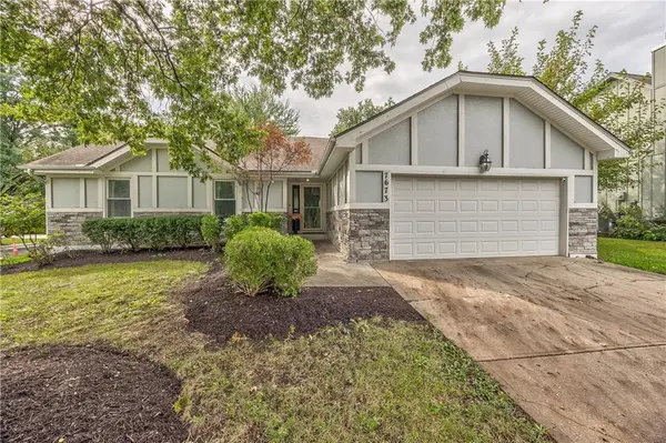 7673 W 152nd ST, Overland Park, KS 66223