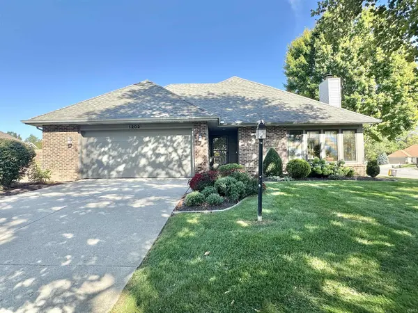 1202 Providence DR, Fort Wayne, IN 46815-8351