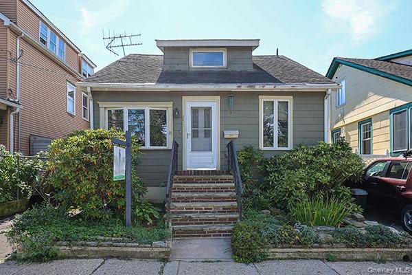 233 8th AVE, Sea Cliff, NY 11579