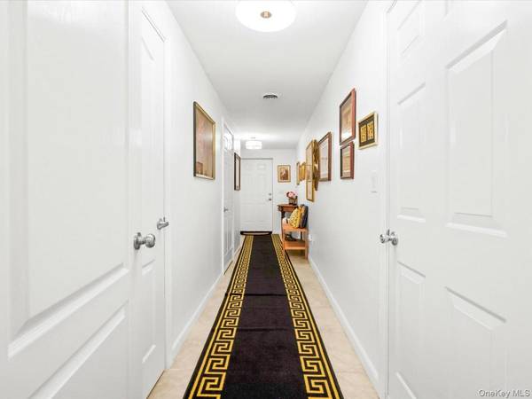 208 Hendrick AVE, Glen Cove, NY 11542