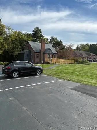 283 Windsor HWY, New Windsor, NY 12553