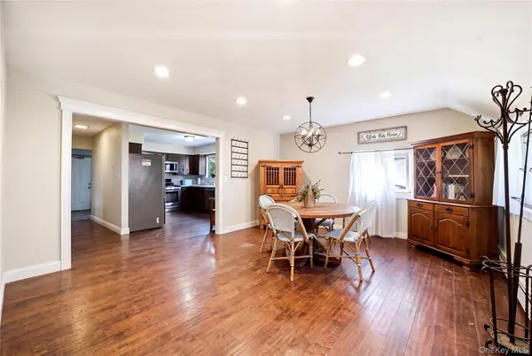 50 Dryad RD, Rocky Point, NY 11778