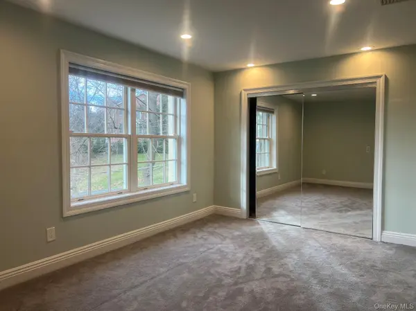 12 The Intervale, Roslyn, NY 11576