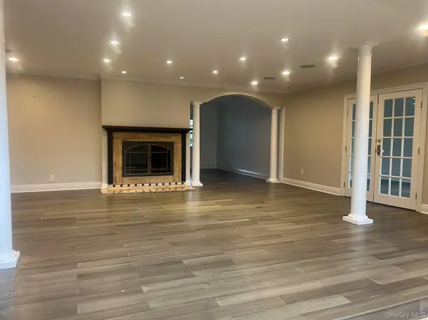 12 The Intervale, Roslyn, NY 11576