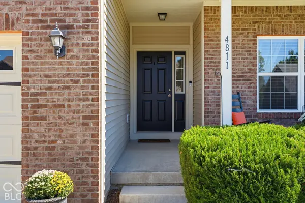 4811 Marshall DR, Plainfield, IN 46168