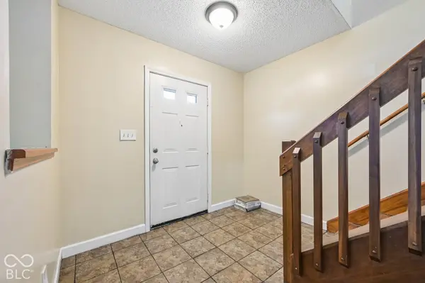 6041 Denise DR, Indianapolis, IN 46221