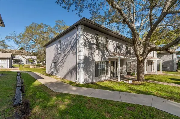 5182 SUNRIDGE PALMS DR #5182, Tampa, FL 33617