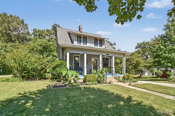 669 Marshall AVE, Webster Groves, MO 63119