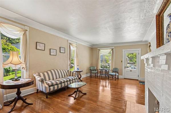 669 Marshall AVE, Webster Groves, MO 63119
