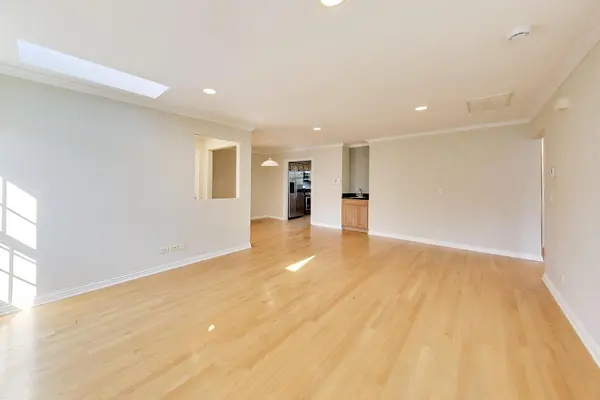 215 S EVERGREEN AVE #C, Arlington Heights, IL 60005