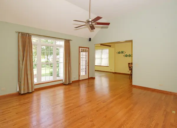 1364 Sycamore LN, Montgomery, IL 60538