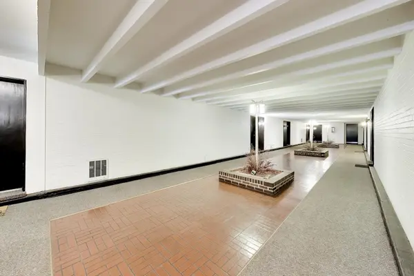 4334 N CLARENDON AVE #102, Chicago, IL 60613