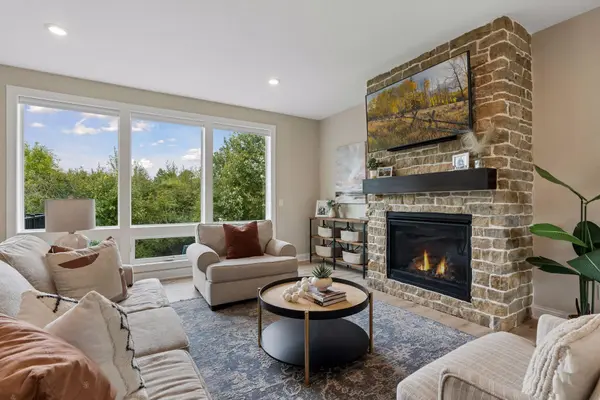 4818 128th CIR NE, Blaine, MN 55449
