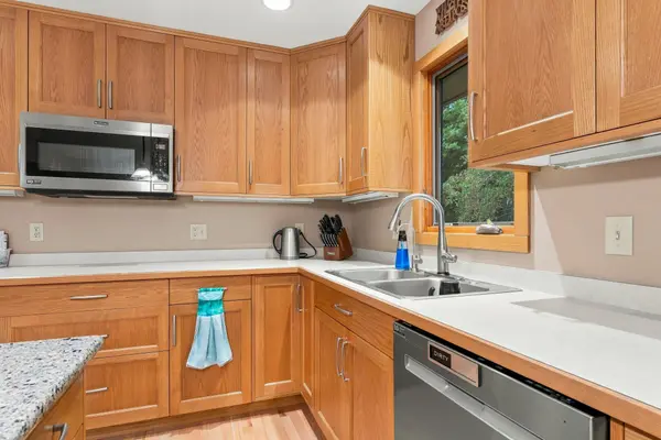 1825 Truman CT, Northfield, MN 55057