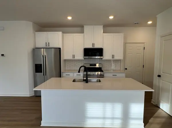 11160 203rd ST W, Lakeville, MN 55044