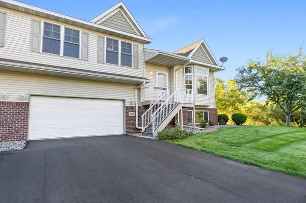 20676 Hampshire WAY, Lakeville, MN 55044