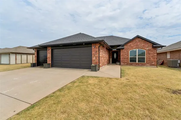 616 Madeline LN, Moore, OK 73160