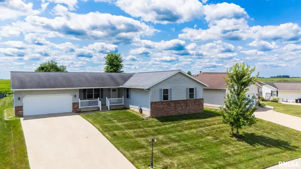 912 DENNIS DR, Eureka, IL 61530