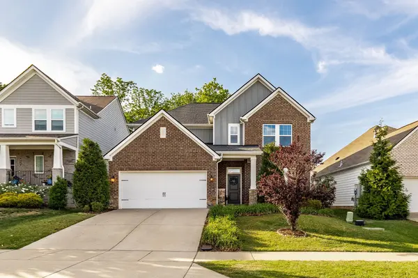 210 Woodhall Ct, White House, TN 37188