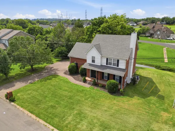 302 Twelve Oaks Ln, Lebanon, TN 37087