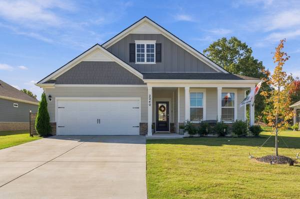 2240 Quinn Dr, White House, TN 37188