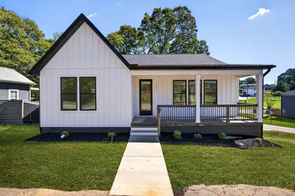 111 Liberty DR, Easley, SC 29640-3223