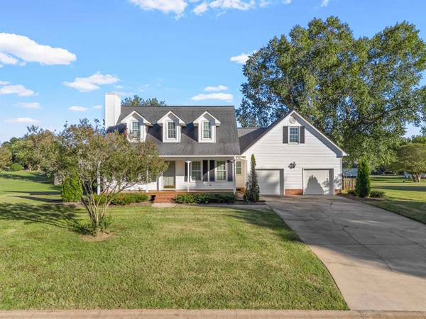 207 SW Fieldsedge dr, Moore, SC 29369