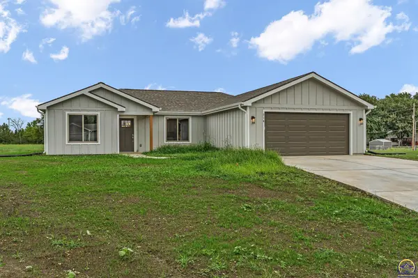716 Teresa Ct, Carbondale, KS 66604-1975