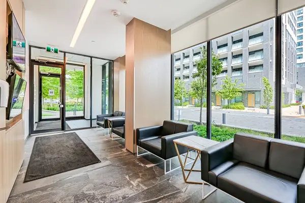 20 Thomas Riley RD W #207, Toronto W08, ON N9B 1B1