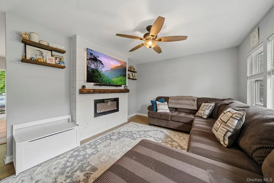 1040 St Hwy 211, Middletown, NY 10940