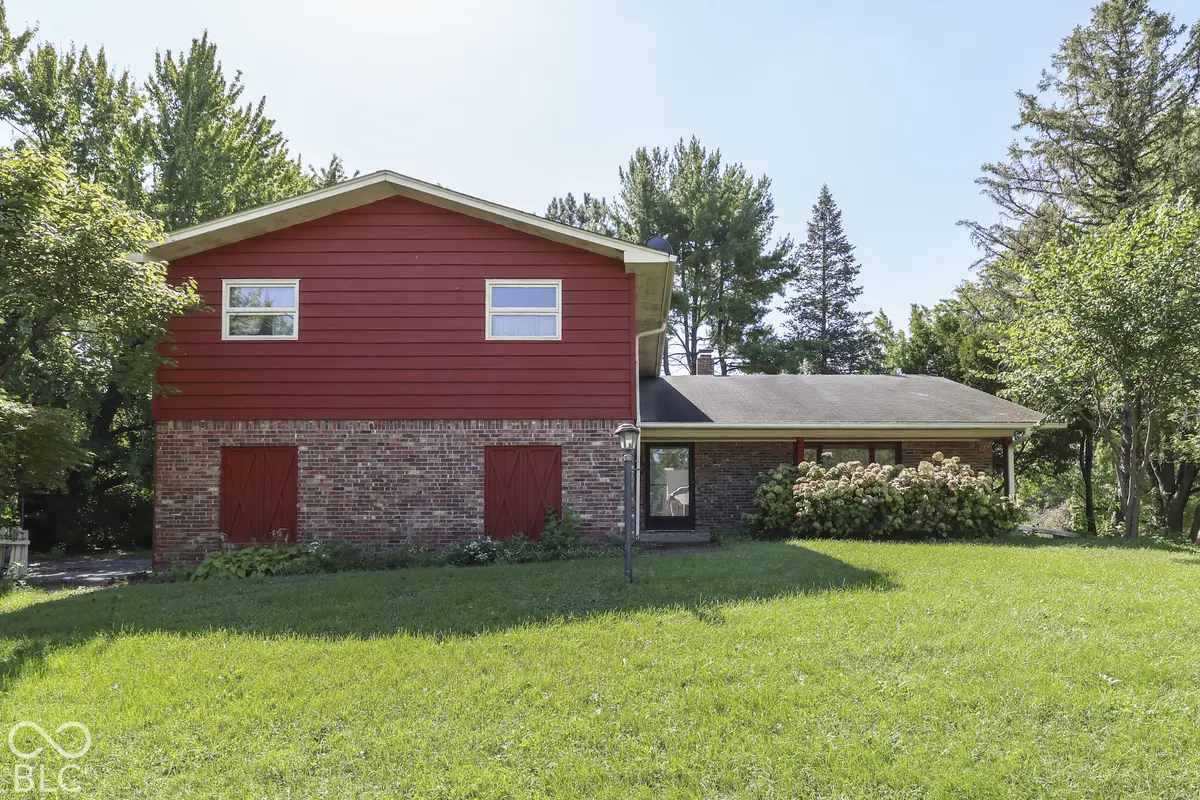 1715 Ridge Hill LN, Indianapolis, IN 46217
